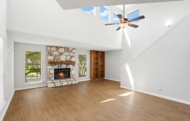3-bedroom rental at 402 Thetford in San Antonio, TX — photo 3