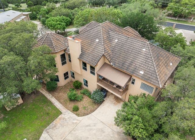 4-bedroom rental at 31360 Wild Oak Hl in Fair Oaks Ranch, TX — photo 1
