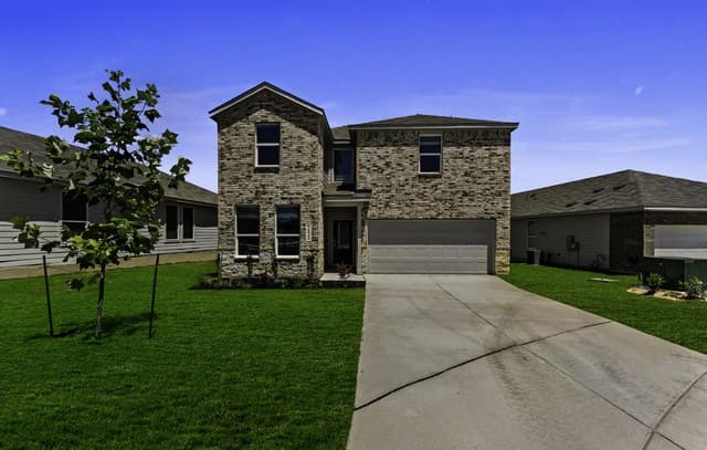 5-bedroom rental at 14949 Taradeau in San Antonio, TX — photo 1
