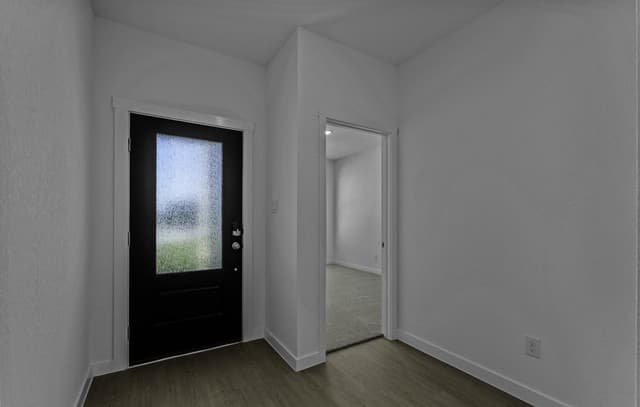 5-bedroom rental at 14949 Taradeau in San Antonio, TX — photo 3