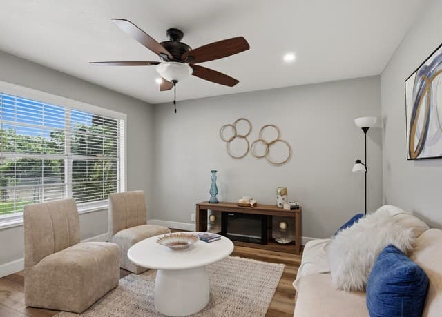 4-bedroom rental at 518 Fitch St in San Antonio, TX — photo 3