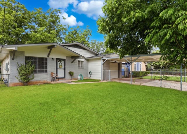 4-bedroom rental at 518 Fitch St in San Antonio, TX — photo 5
