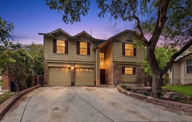 4-bedroom rental at 6302 Scrub Jay in San Antonio, TX — photo 1
