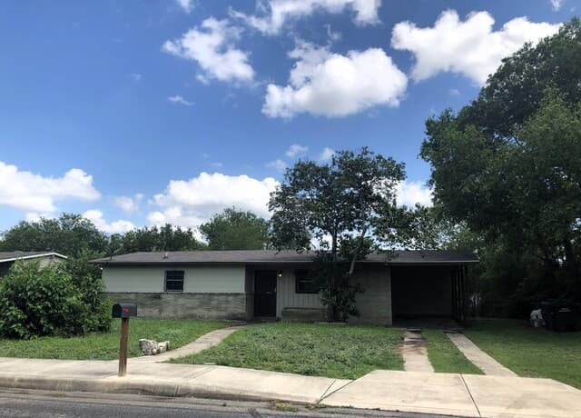 4-bedroom rental at 146 Ferncroft Dr in San Antonio, TX — photo 1