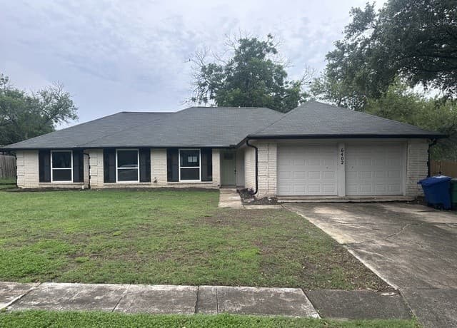 4-bedroom rental at 6402 Green Top Dr in San Antonio, TX — photo 1