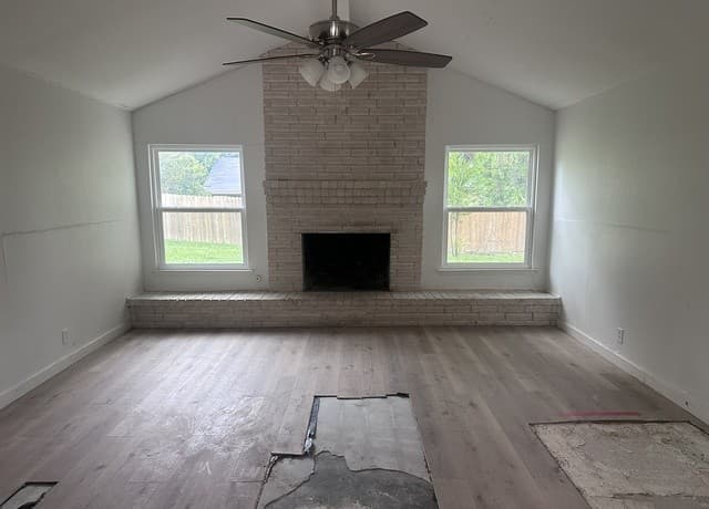 4-bedroom rental at 6402 Green Top Dr in San Antonio, TX — photo 2