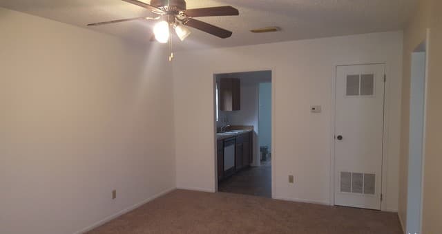 2-bedroom rental at 320 Station St Unit 101 in Converse, TX — photo 2