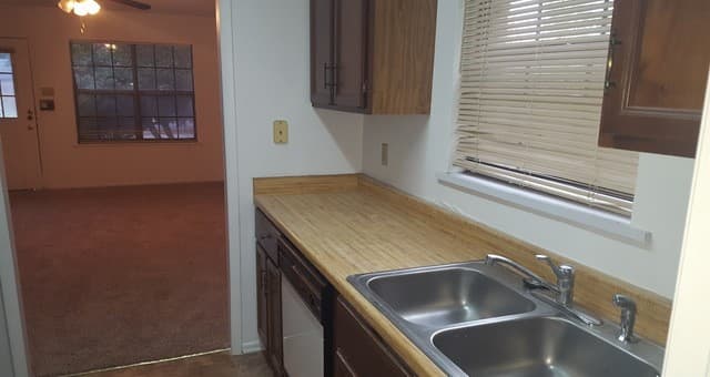 2-bedroom rental at 320 Station St Unit 101 in Converse, TX — photo 3
