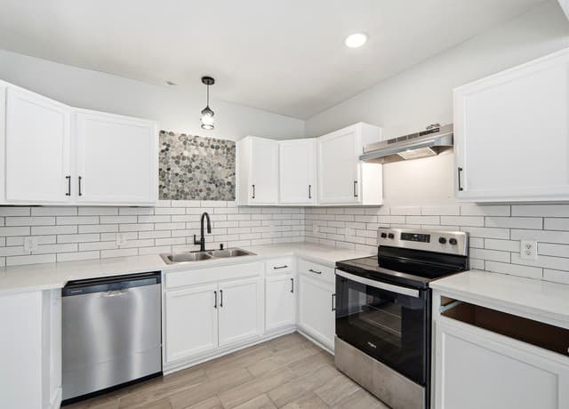 3-bedroom rental at 452 Gulf in San Antonio, TX — photo 3