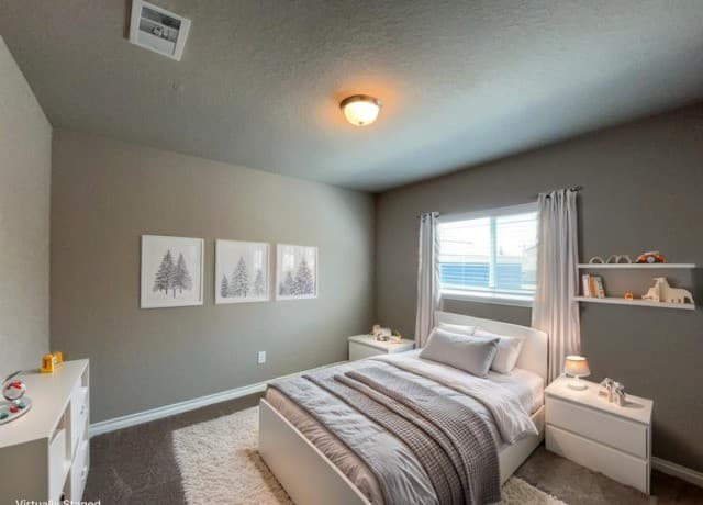3-bedroom rental at 2075 Silver Oaks Dr Unit 6 in San Antonio, TX — photo 5