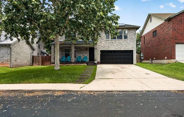 4-bedroom rental at 17507 Emerald Canyon Dr in San Antonio, TX — photo 1