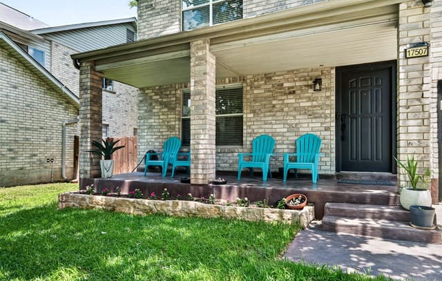 4-bedroom rental at 17507 Emerald Canyon Dr in San Antonio, TX — photo 4