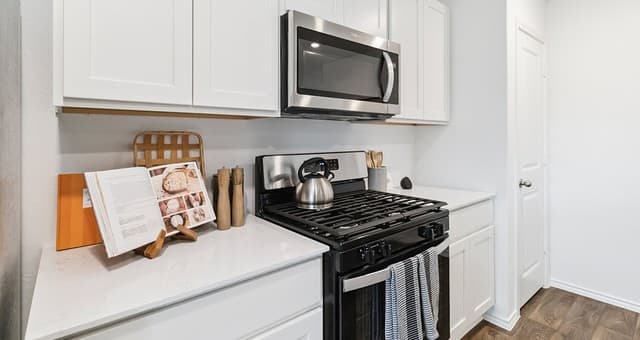 4-bedroom rental at 5238 Kenora Crest in San Antonio, TX — photo 5