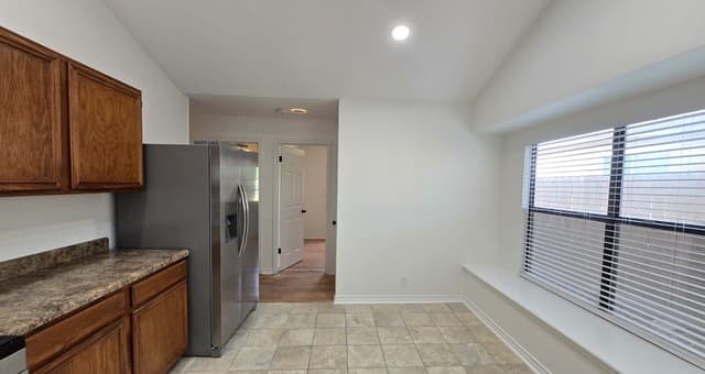 3-bedroom rental at 7339 Bluestone in San Antonio, TX — photo 4