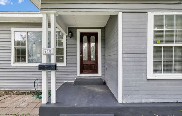 3-bedroom rental at 218 Avalon St in San Antonio, TX — photo 5
