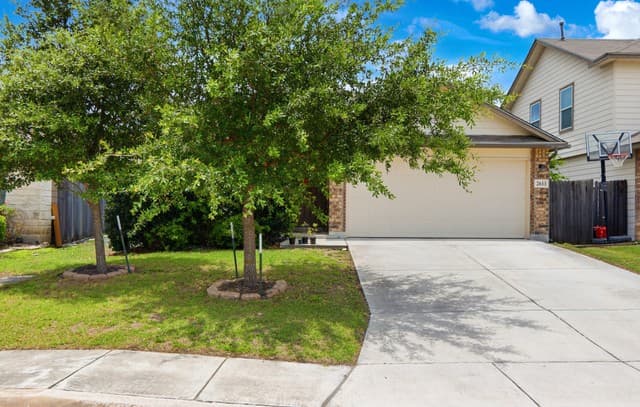 4-bedroom rental at 2611 Live Oak Pass in San Antonio, TX — photo 4