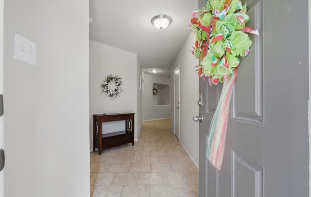 4-bedroom rental at 2611 Live Oak Pass in San Antonio, TX — photo 5