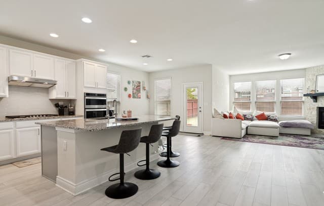 3-bedroom rental at 7626 Desperado Way in Boerne, TX — photo 4