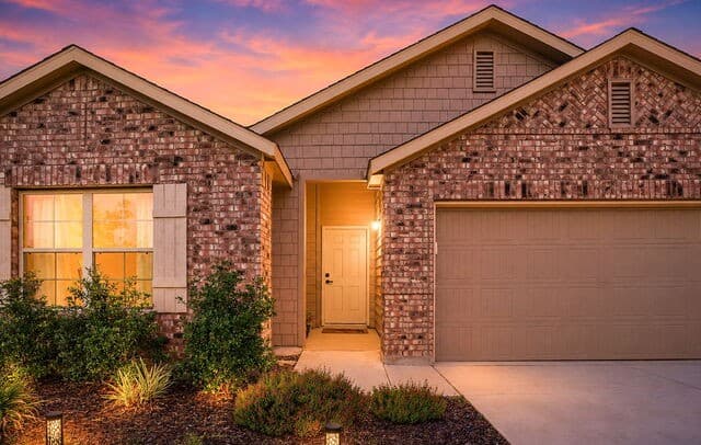 4-bedroom rental at 21074 Jordans Ranch Way in San Antonio, TX — photo 3
