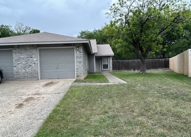 2-bedroom rental at 14303 Sandiland in San Antonio, TX — photo 2