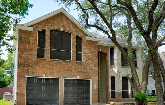 5-bedroom rental at 7919 Sierra Verde in San Antonio, TX — photo 3