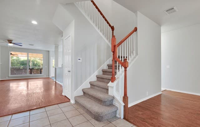 5-bedroom rental at 7919 Sierra Verde in San Antonio, TX — photo 5