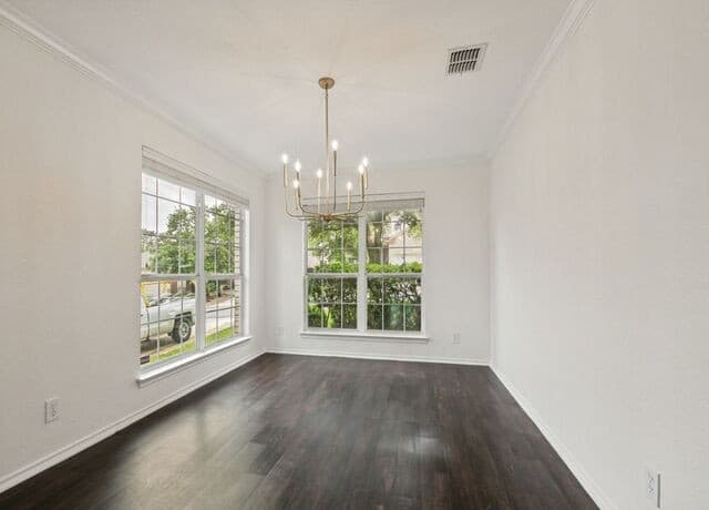3-bedroom rental at 447 Tiger Hls in San Antonio, TX — photo 5