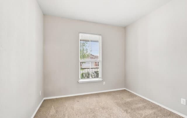 4-bedroom rental at 4606 Acclaim Ct in San Antonio, TX — photo 5
