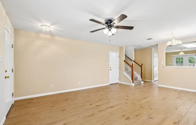 4-bedroom rental at 6947 Cutting Crk in San Antonio, TX — photo 4