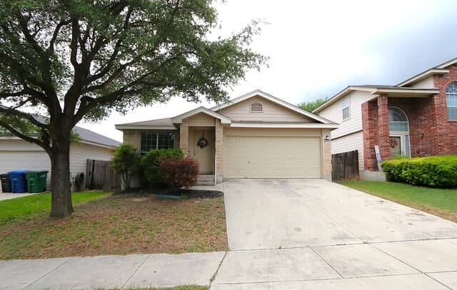 3-bedroom rental at 531 Rattler Blf in San Antonio, TX — photo 1
