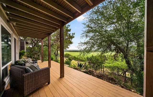2-bedroom rental at 776 Grandview Circle in Bandera, TX — photo 1