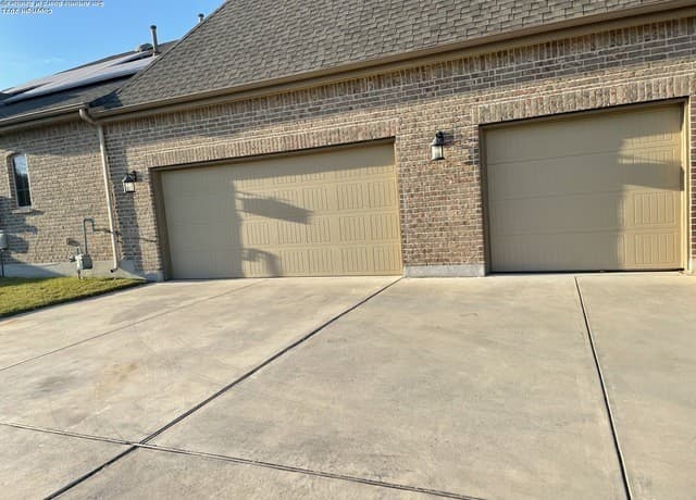4-bedroom rental at 5923 Dewdrop Ln in Converse, TX — photo 3