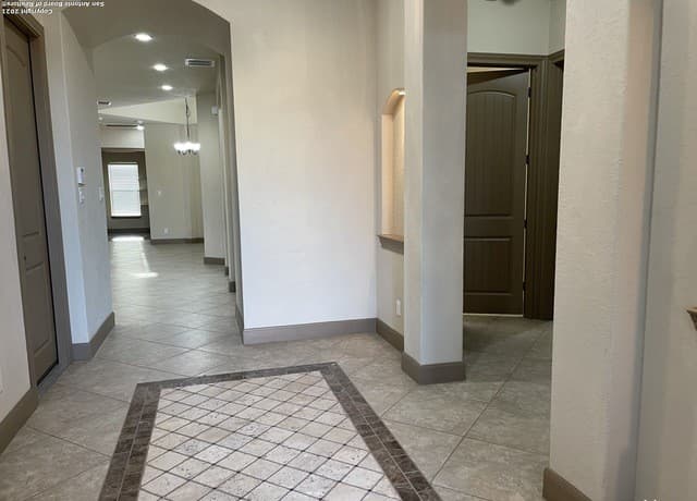 4-bedroom rental at 5923 Dewdrop Ln in Converse, TX — photo 5
