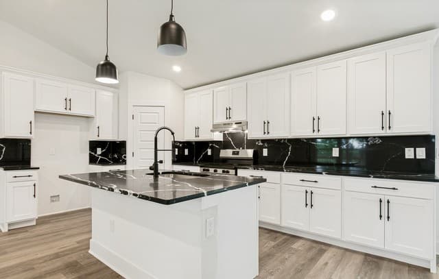 3-bedroom rental at 3065 Valley Rd in San Antonio, TX — photo 4