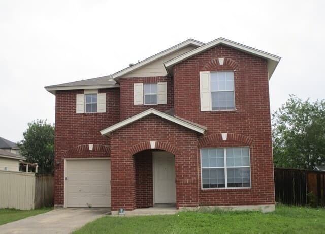 3-bedroom rental at 7916 CAVERN Hill in San Antonio, TX — photo 1