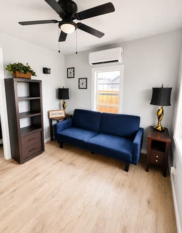 1-bedroom rental at 534 Sharmain Pl in San Antonio, TX — photo 3