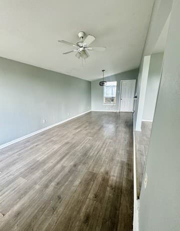 3-bedroom rental at 502 Earlyway Dr in San Antonio, TX — photo 1