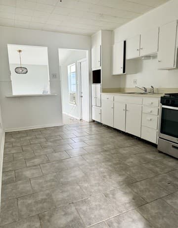 3-bedroom rental at 502 Earlyway Dr in San Antonio, TX — photo 2
