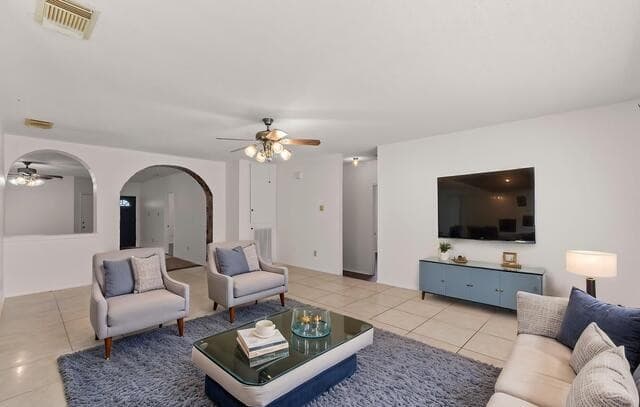3-bedroom rental at 4619 Rock Nettle in San Antonio, TX — photo 4