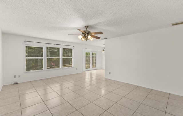 3-bedroom rental at 4619 Rock Nettle in San Antonio, TX — photo 5