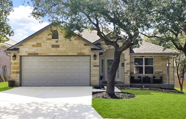 3-bedroom rental at 1223 Alpine Pond in San Antonio, TX — photo 2