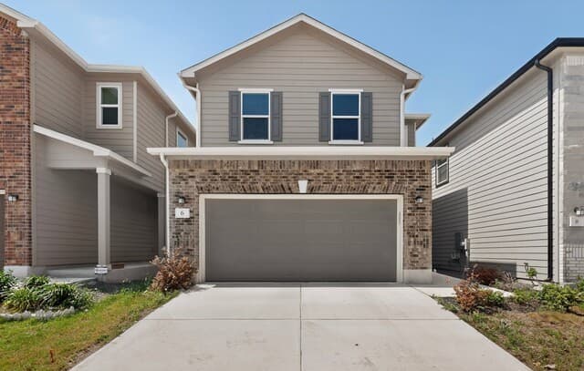 5-bedroom rental at 10643 W Military Dr Unit 6 in San Antonio, TX — photo 2