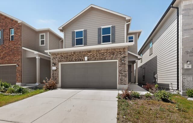 5-bedroom rental at 10643 W Military Dr Unit 6 in San Antonio, TX — photo 4