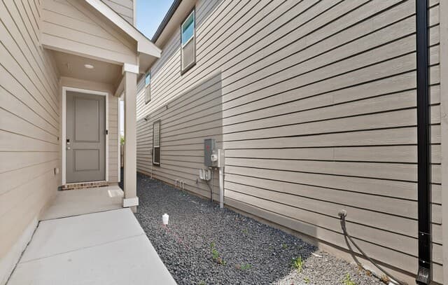5-bedroom rental at 10643 W Military Dr Unit 6 in San Antonio, TX — photo 5