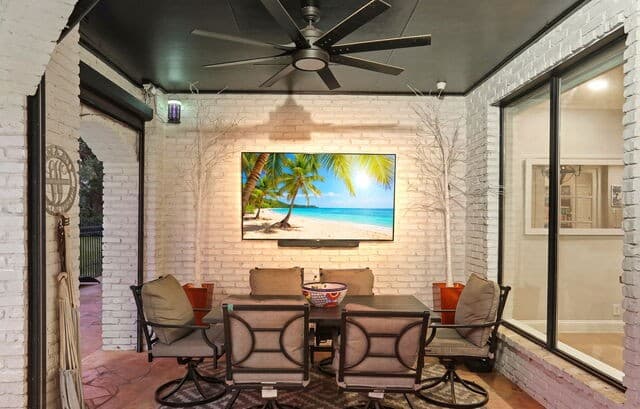 3-bedroom rental at 1 Somerset Arms in San Antonio, TX — photo 4