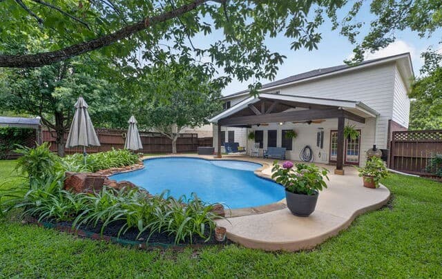 3-bedroom rental at 129 Hidden Mesa in Cibolo, TX — photo 1