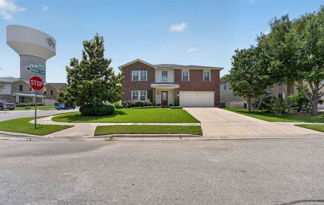 3-bedroom rental at 129 Hidden Mesa in Cibolo, TX — photo 4