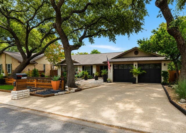 3-bedroom rental at 2522 Crow Vly in San Antonio, TX — photo 3