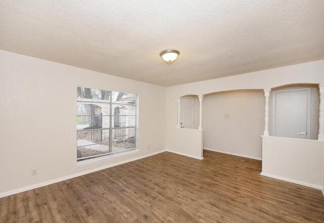3-bedroom rental at 6907 Sunlight in Leon Valley, TX — photo 5