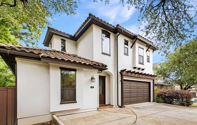 4-bedroom rental at 7807 Lado Bueno in San Antonio, TX — photo 1
